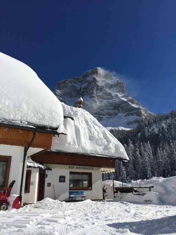 Rifugio Passo Staulanza Hotell Zoldo Alto Exteriör bild