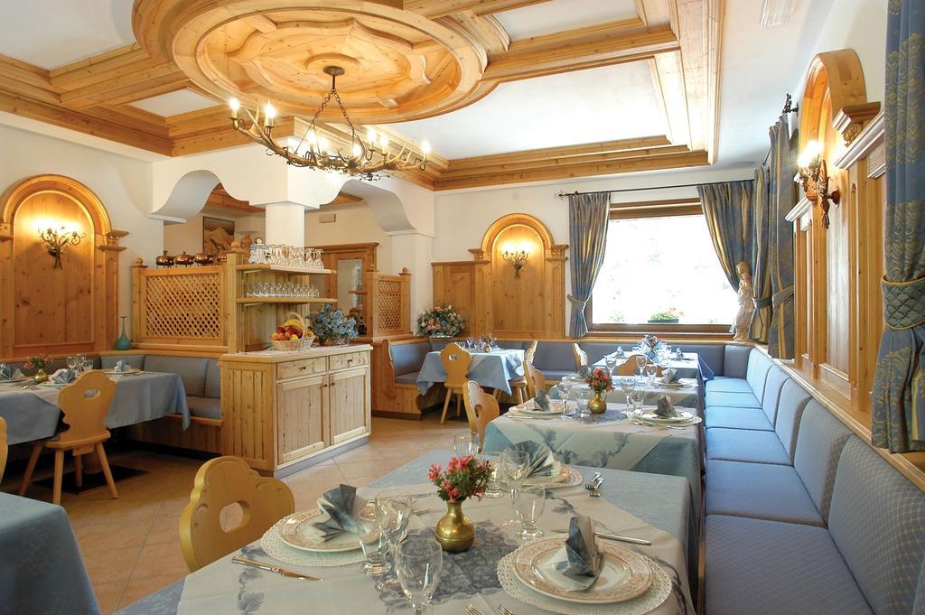 Rifugio Passo Staulanza Hotell Zoldo Alto Exteriör bild
