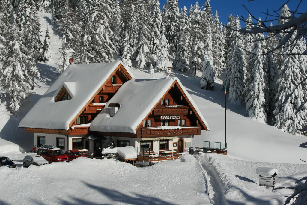 Rifugio Passo Staulanza Hotell Zoldo Alto Exteriör bild